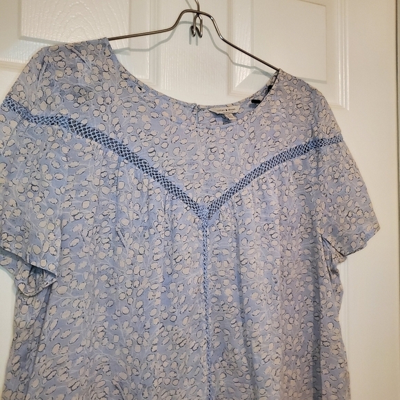 Lucky Brand Floral Lace Inset Keyhole Blouse Top Size L - Picture 2 of 8
